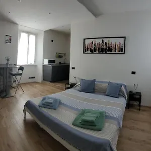 Docfahouse Côme